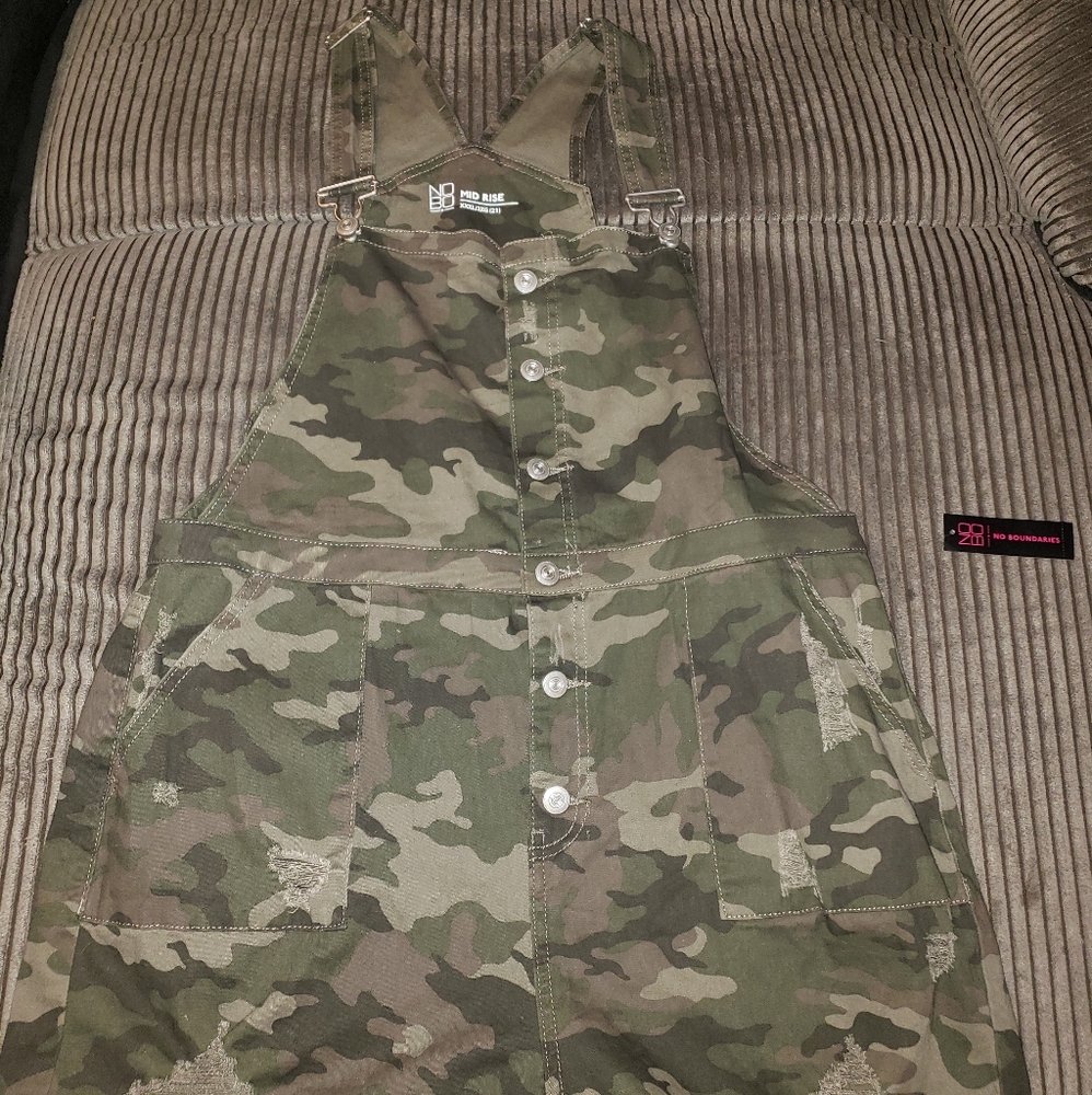 NWT camo mid-rise overalls
